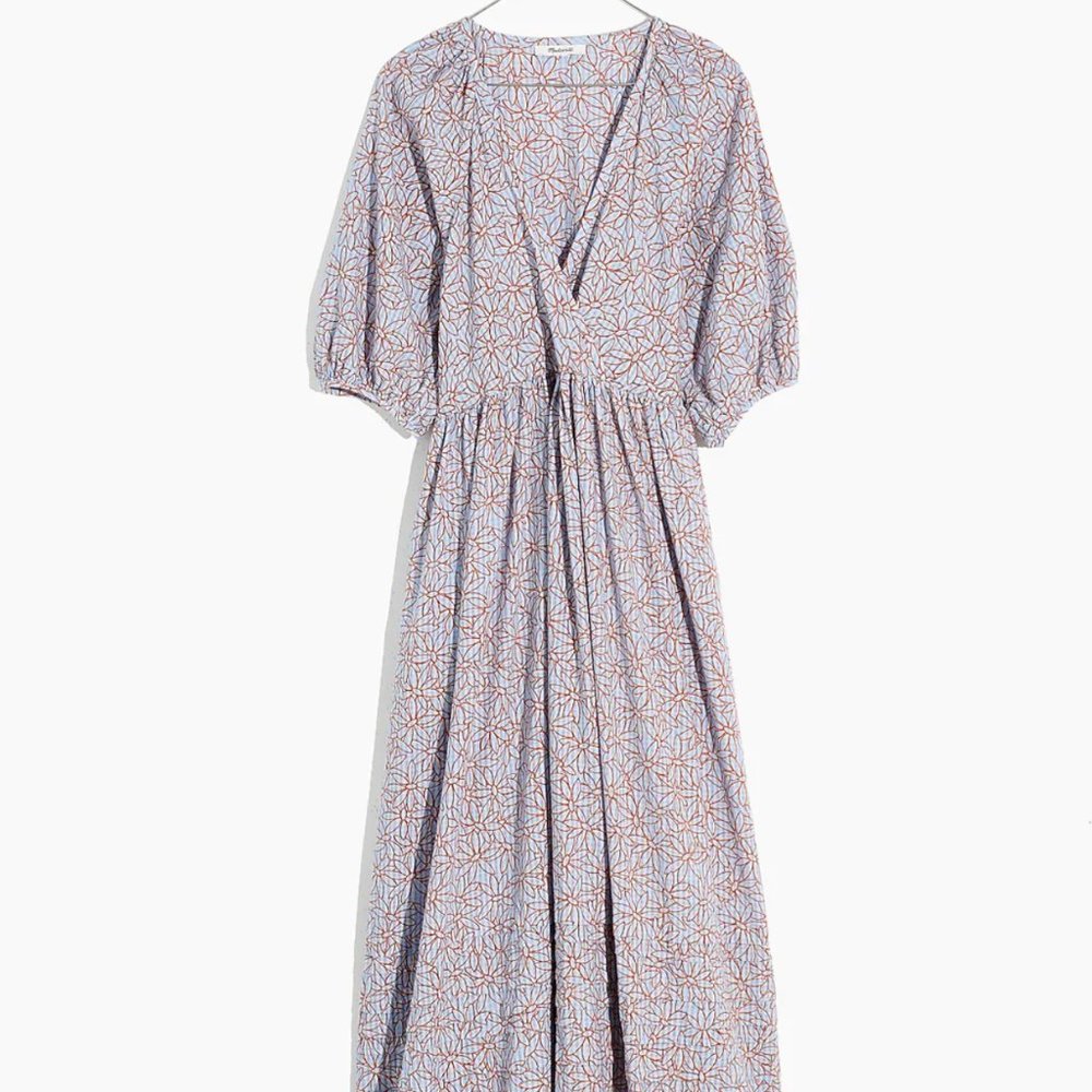 Petite Marianna Puff-Sleeve Midi Dress in Dream-On Daisies